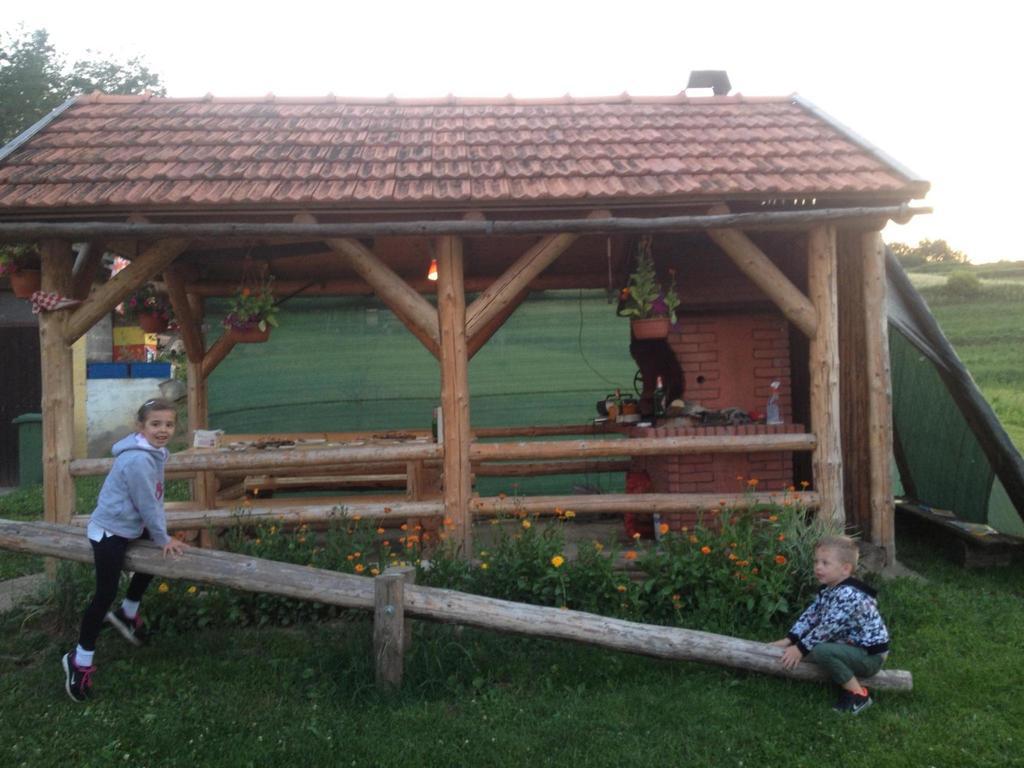Apartamento House Petra Rakovica Exterior foto