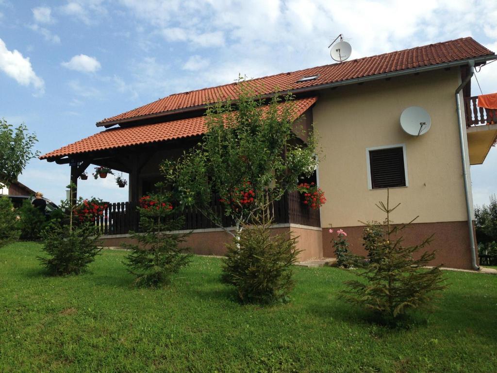 Apartamento House Petra Rakovica Exterior foto
