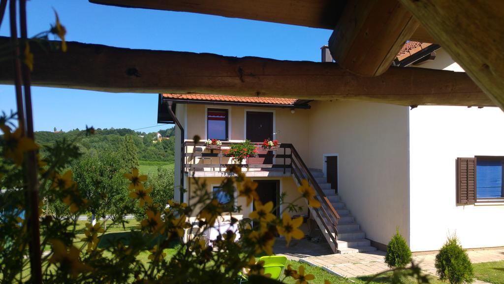 Apartamento House Petra Rakovica Exterior foto